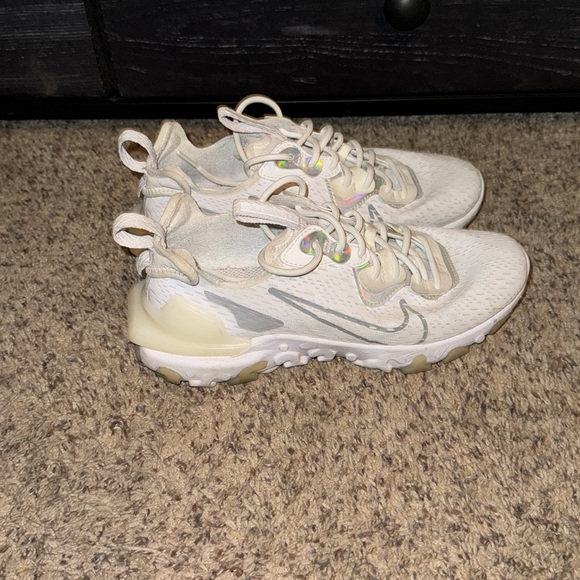 Active Nike Shoes - Picture 4 of 4